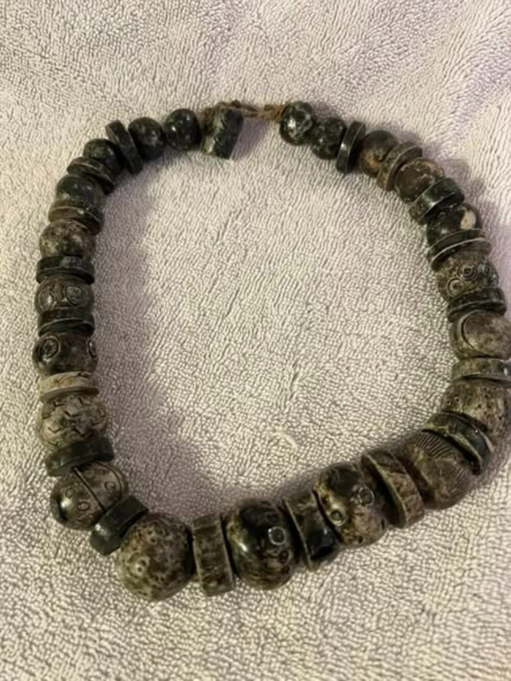 🐻Heavy Gray Stone Choker - South African